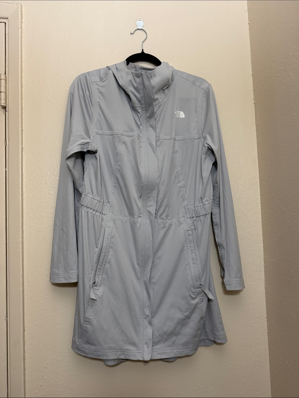 The North Face Women's Light Gray Hooded Allproof Parka